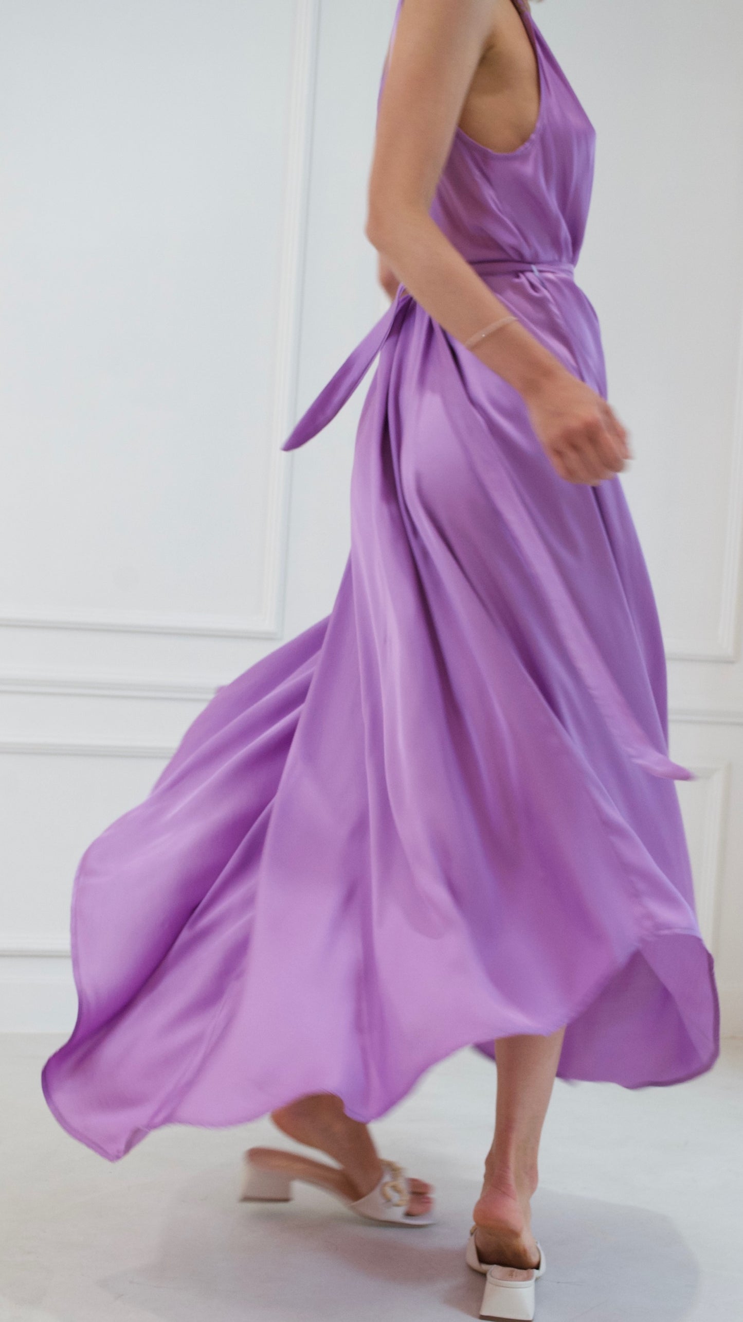 Hosszú lila ruha